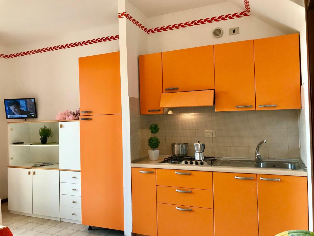 Residence Cinzia Pool Бибионе Экстерьер фото