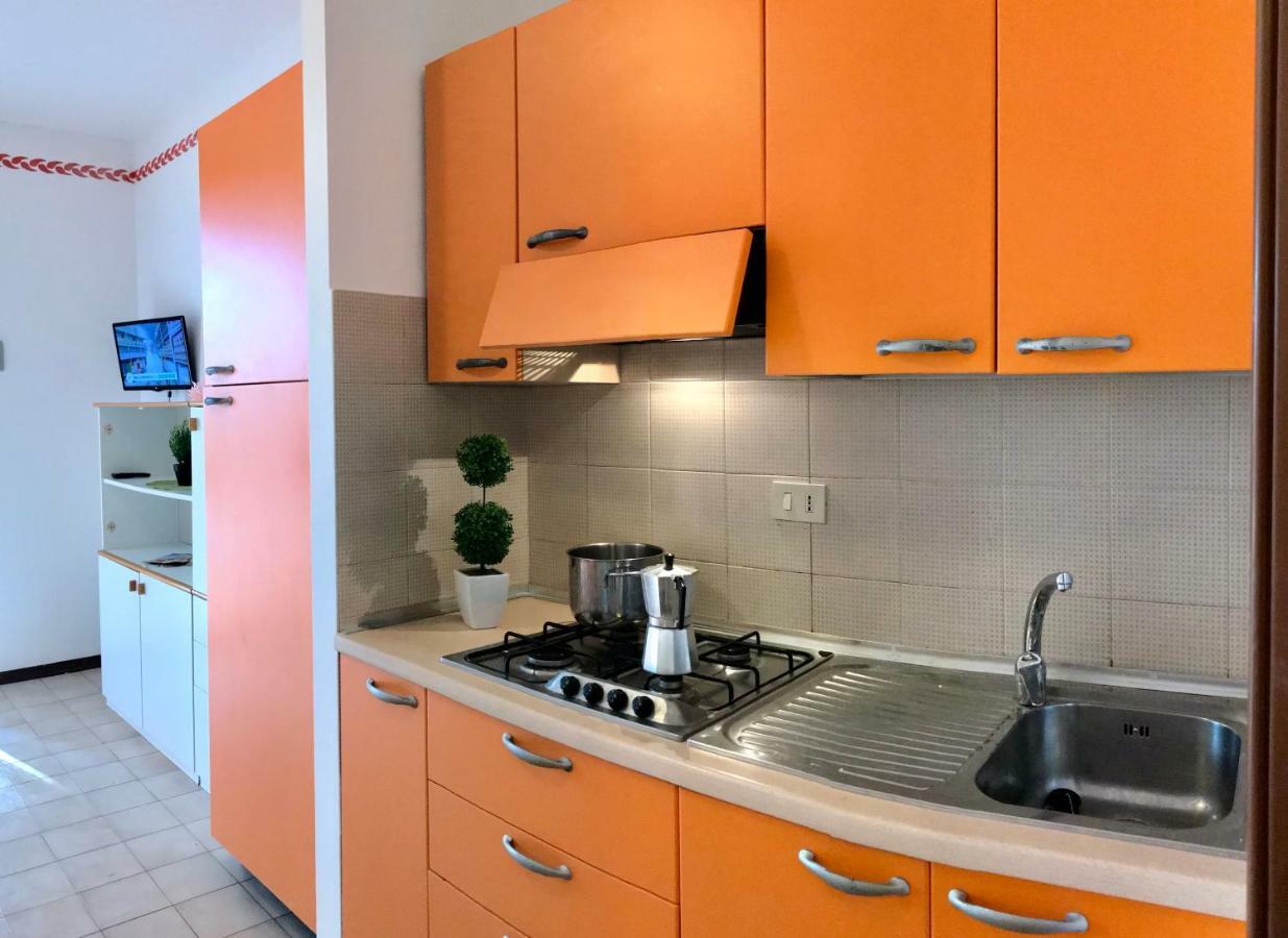 Residence Cinzia Pool Бибионе Экстерьер фото
